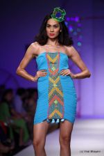 Model walk the ramp for Surily Goel Show at Wills Lifestyle India Fashion Week 2012 day 1 on 6th Oct 2012 (44).JPG